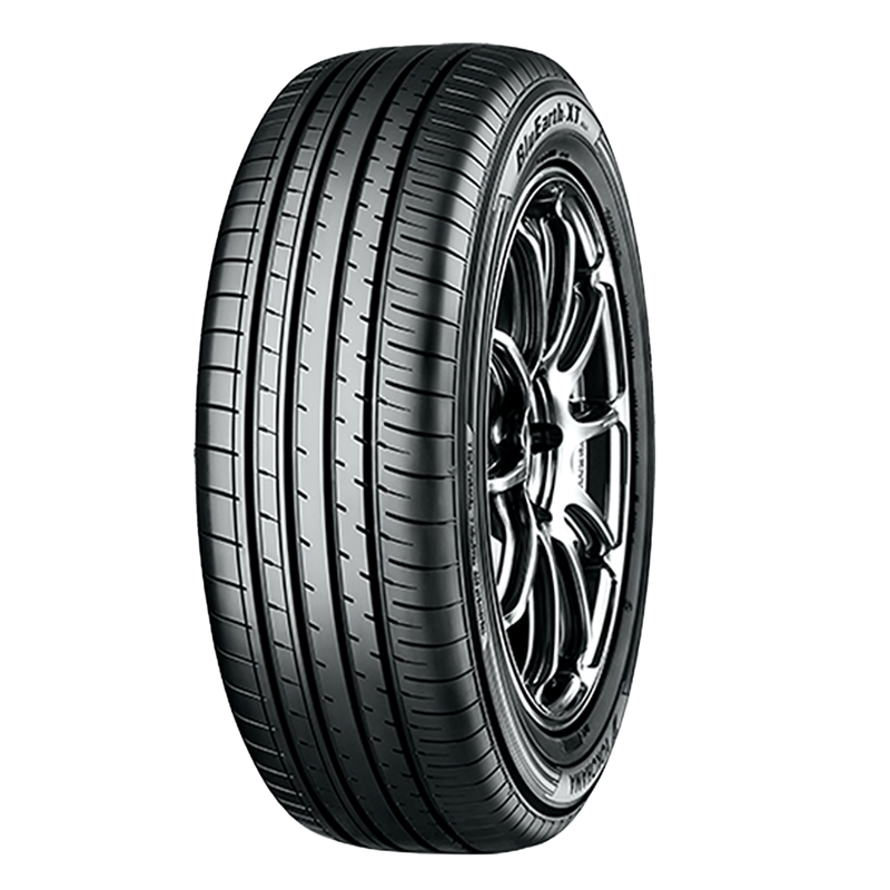 Yokohama 215/65R17 99V | BluEarth XT AE61